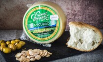Foto de Queso Semicurado De Oveja Gomez Moreno Grande como cortar queso manchego