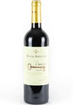 Finca Antigua Crianza Multivarietal red wine Spain photo