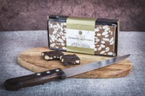 Turrón de chocolate con leche y almendras foro